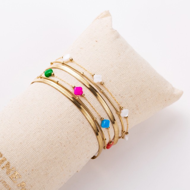 Triple-Row Bracelet with Colored Clover Mother-of-Pearl  