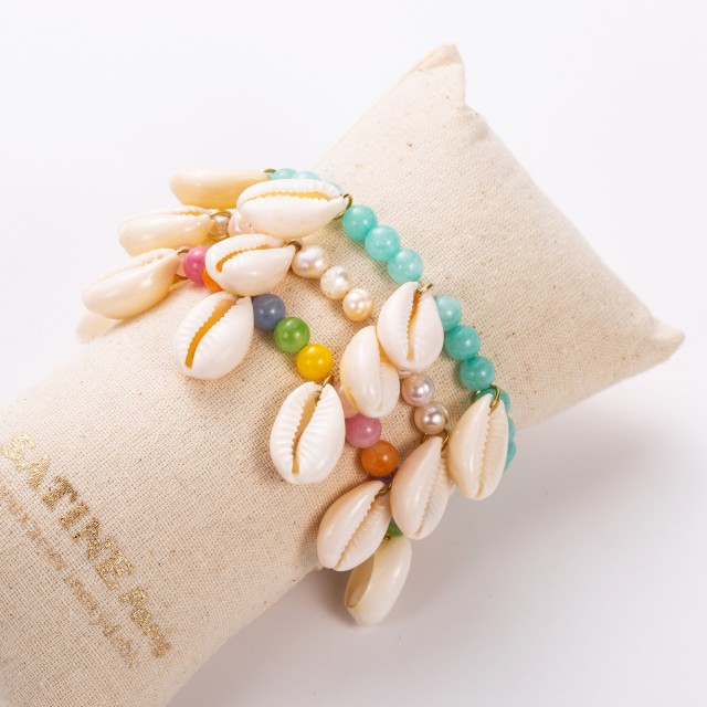 Bracelet Elastique Perles Colorées et Caurie 