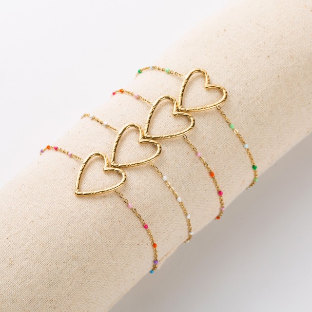 Scratched Heart Bracelet with Pearls 