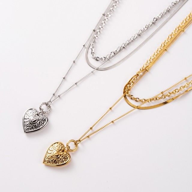 Multirang Necklace with Heart Pendant 