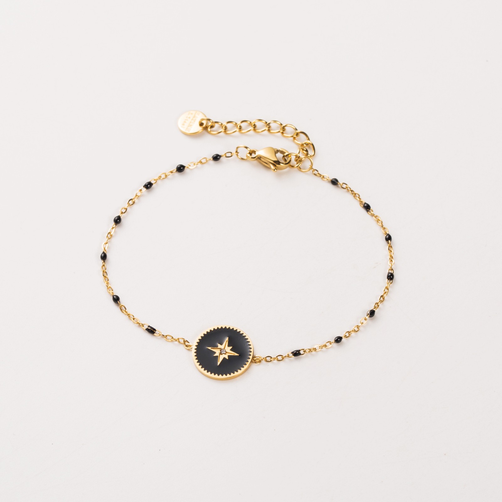 Bracelet Pendentif Médaillon Etoile Coloré avec Perles Couleur:Noir