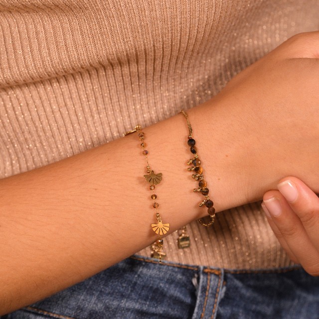 Mother-of-Pearl Bracelet with Daisy