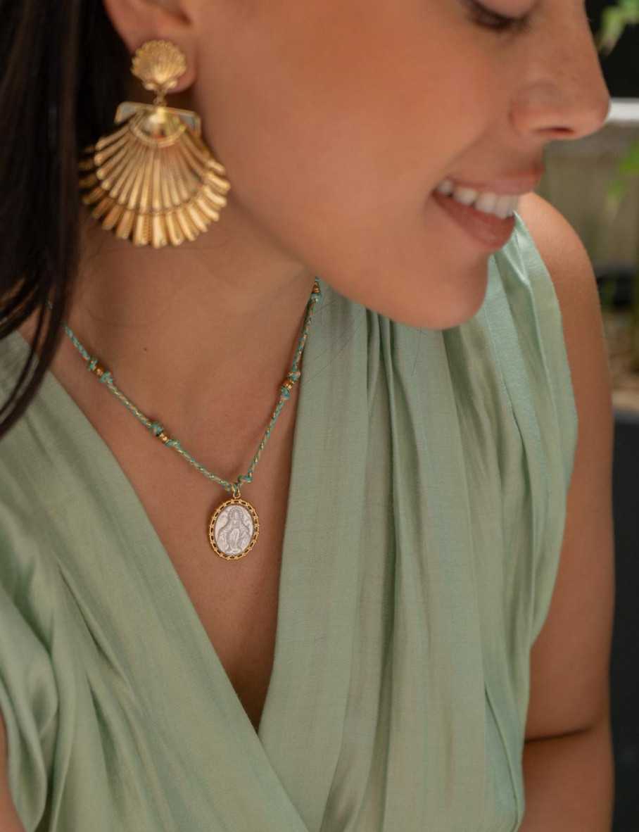 Collier Nacre Vert — Longueur 47,5 Cm — Neuf Sans Emballage
